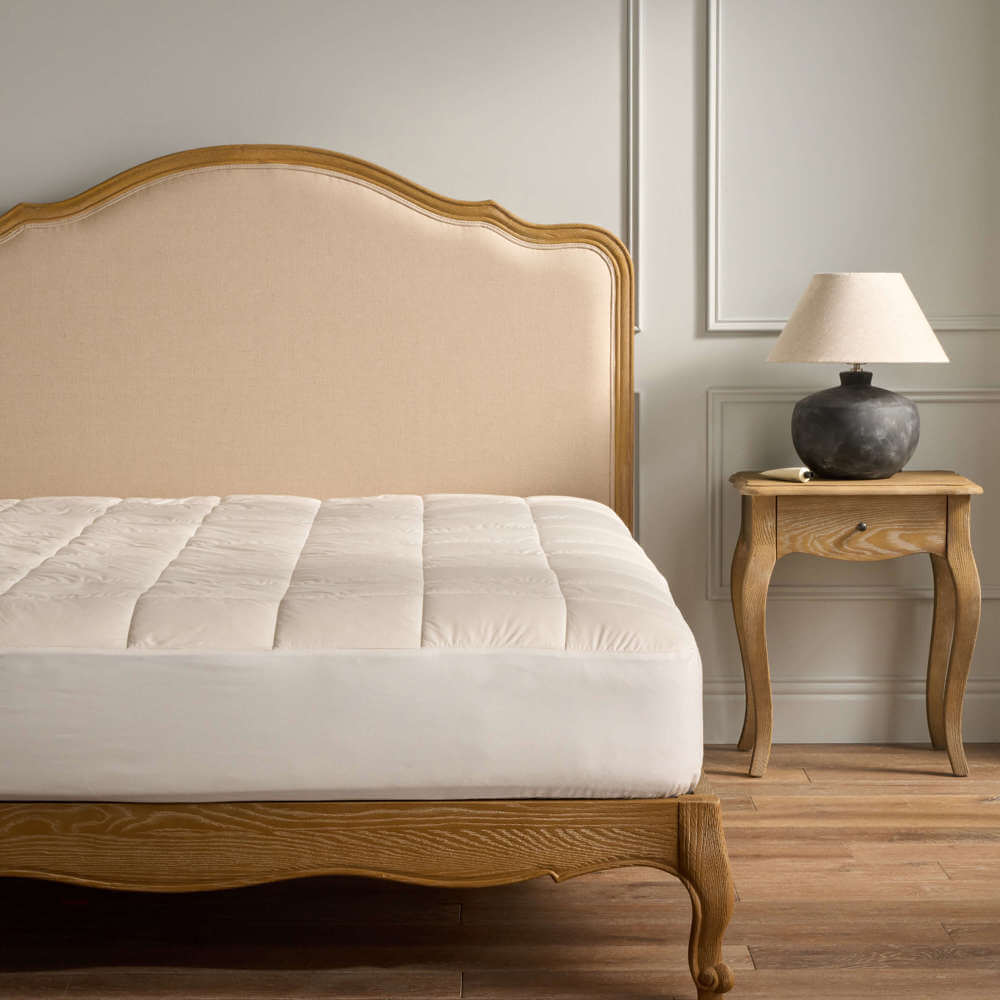 Vispring Luxury Skirted Mattress Protector